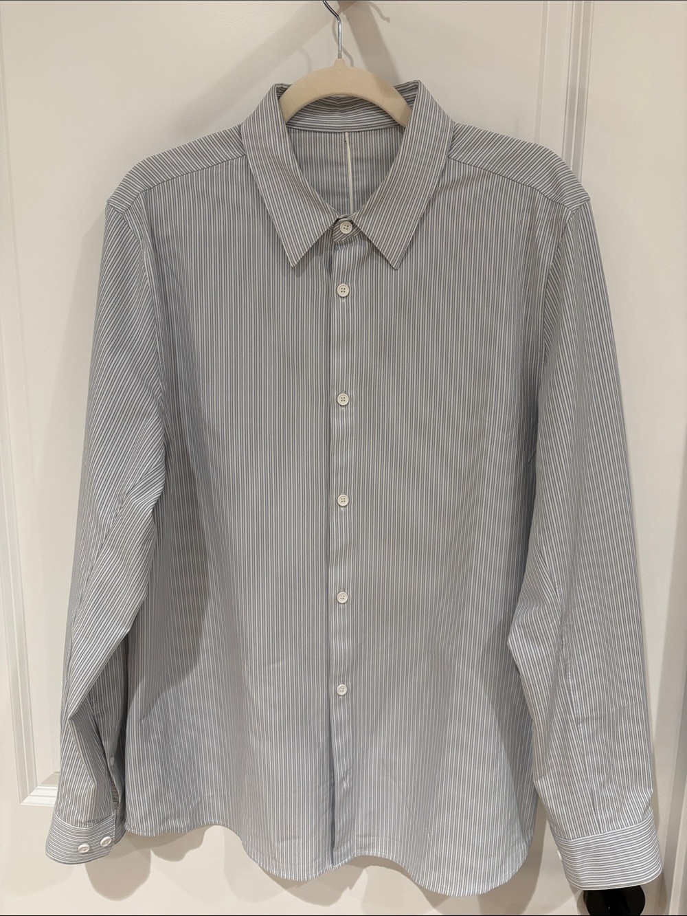 Lululemon Men’s button up shirt. Blue and White Micro Stripe